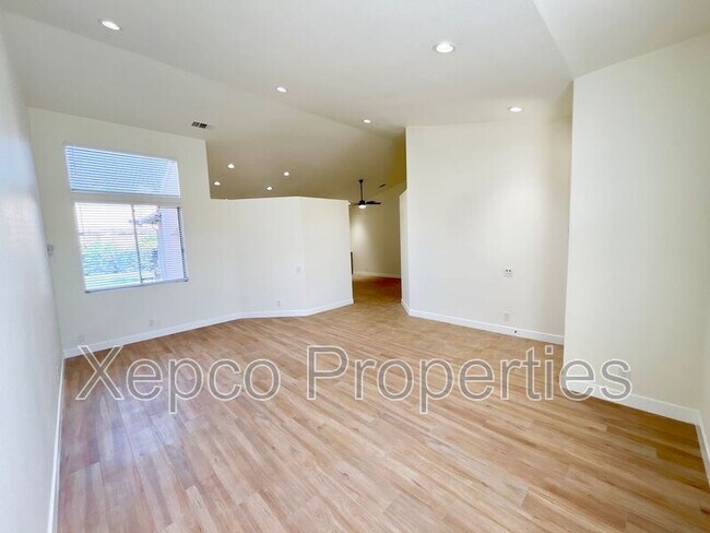 Building Photo - 68450 Pasada Rd