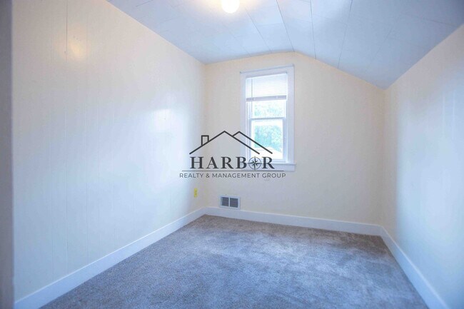 Foto del edificio - 315 5th Ave NW