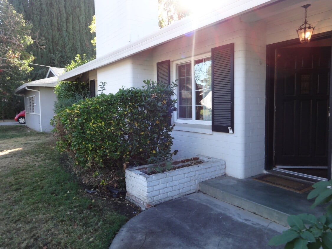 Foto principal - 608 Bird St