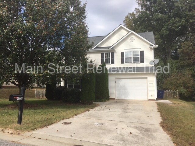 Foto principal - 4200 Oakridge Place Dr
