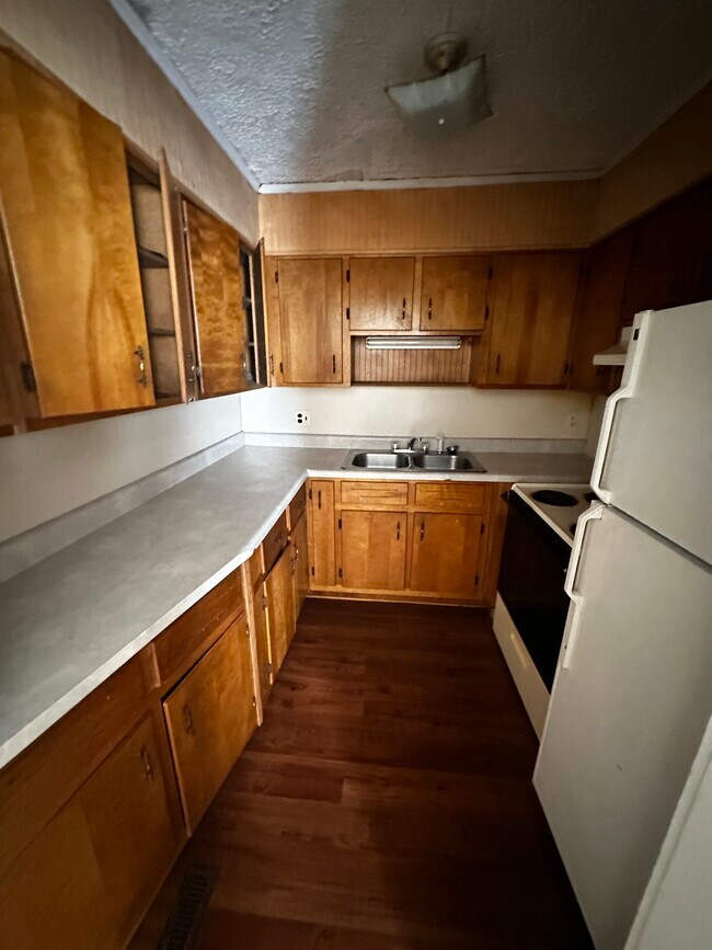 Building Photo - 91 Meadowgreen