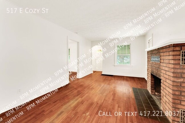 Building Photo - 517 E Cozy St