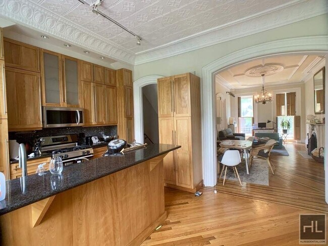 Building Photo - 363 BERGEN STREET 1