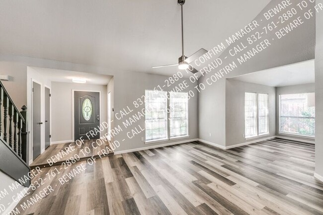 Foto del edificio - 8805 Wood Glen Dr