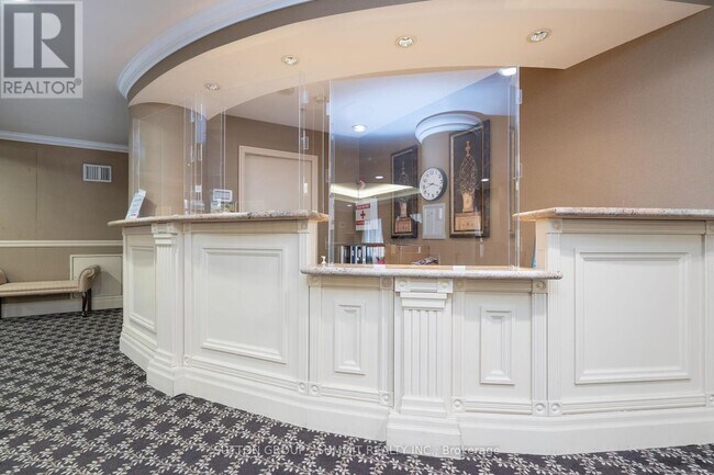 Building Photo - 350-350 Princess Royal Dr