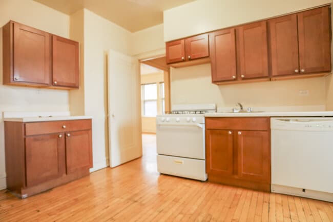 Foto del edificio - 4909 N Glenwood Ave
