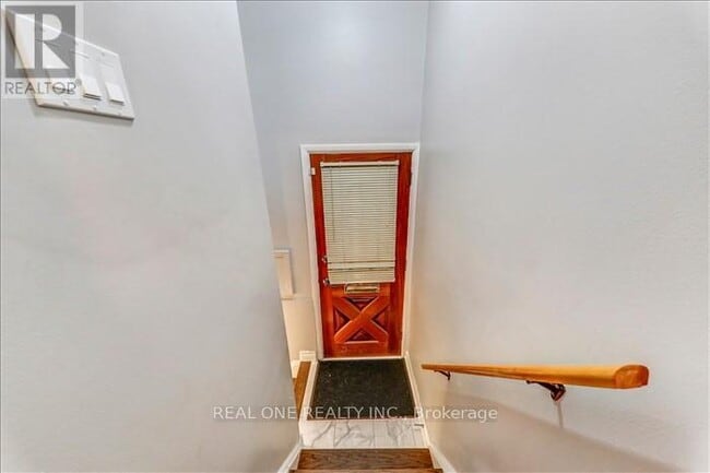 Building Photo - 164 Ellington Dr