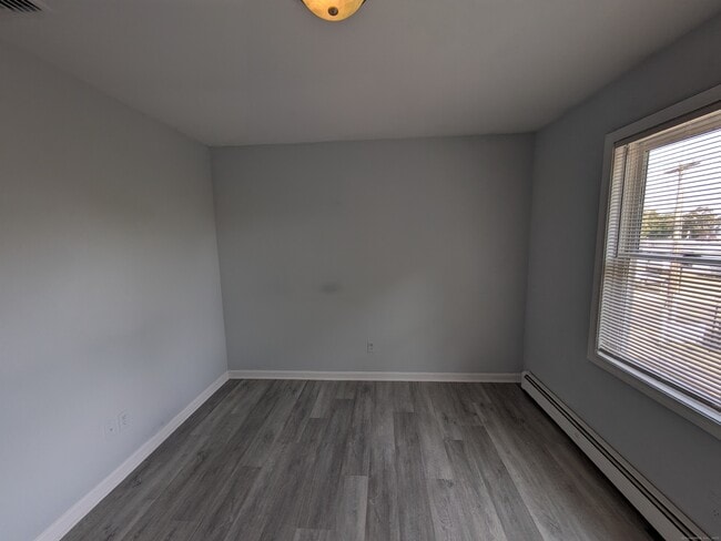 Foto del edificio - 998 Campbell Ave