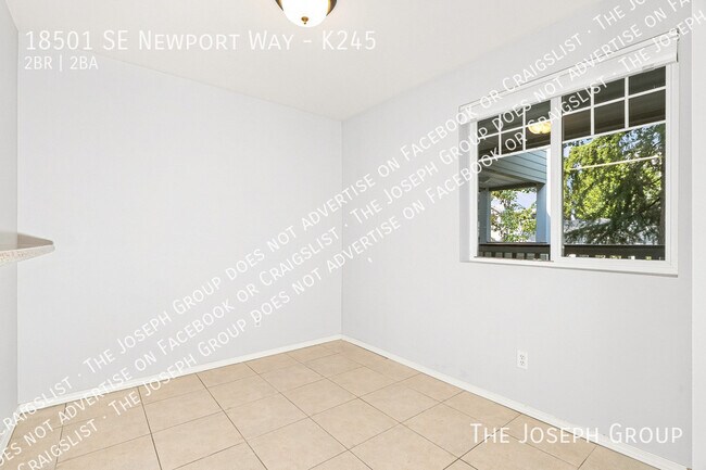 Foto del edificio - 18501 SE Newport Way