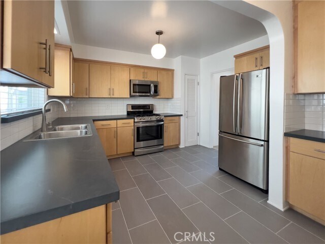 Foto del edificio - 3030 Manhattan Ave