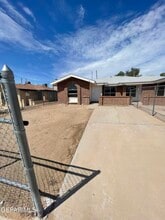Building Photo - 845 Montera Rd