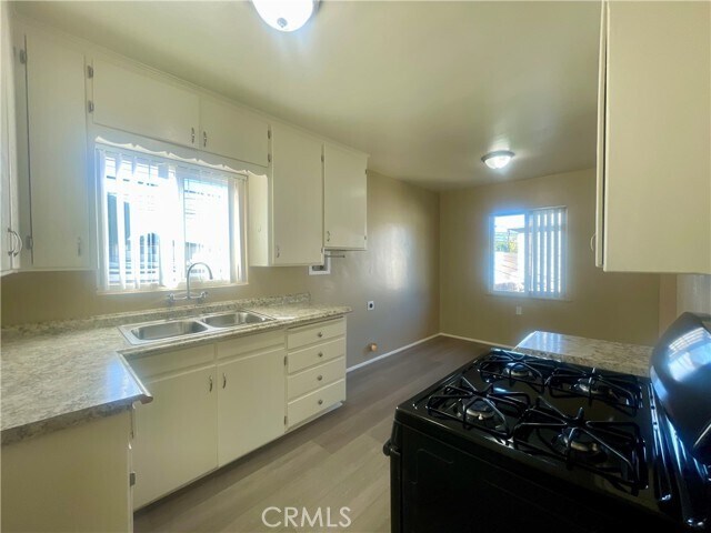 Foto del edificio - 321 N Beverly Ct