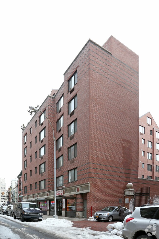 Foto del edificio - 179 Grand St