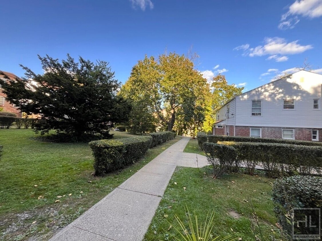 Primary Photo - Spruce St. Apt. 2A, Yonkers NY 10701,
