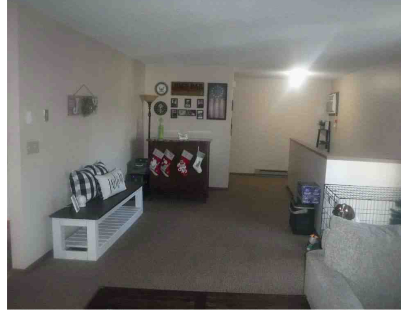 Primary Photo - 810 E Southview Ct