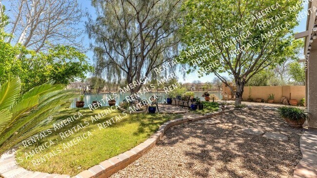 Building Photo - 15233 S Via Lago Del Encanto