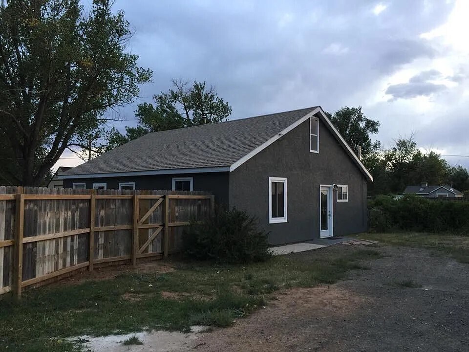 Primary Photo - 1575 Riverside Dr