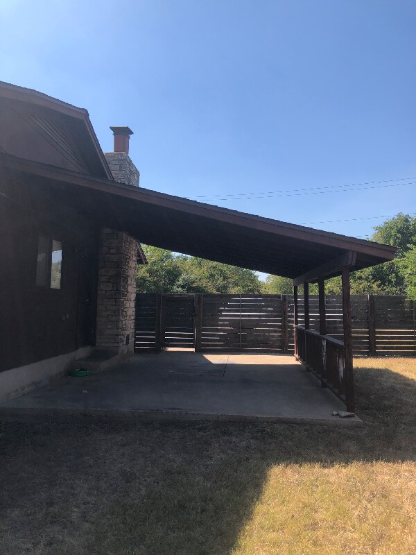Foto del edificio - 702 Ranch Rd