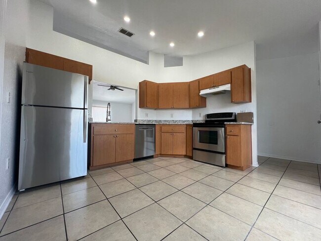 Foto del edificio - 150 Cloverdale Rd