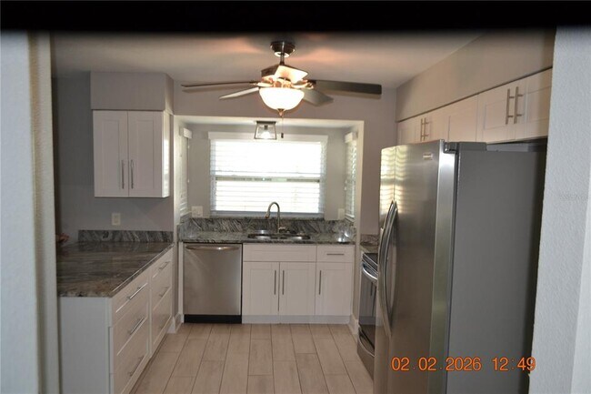 Foto del edificio - 6204 W Knights Griffin Rd