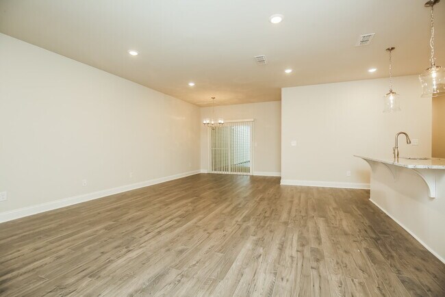 Foto del edificio - 2514 Elmcroft Ave