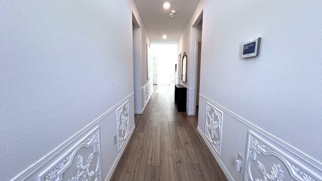 Foto del edificio - 5334 Riverwalk Pky