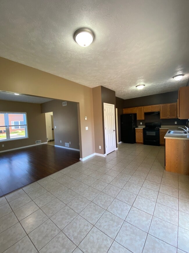 Building Photo - 204 Betsinger Rd