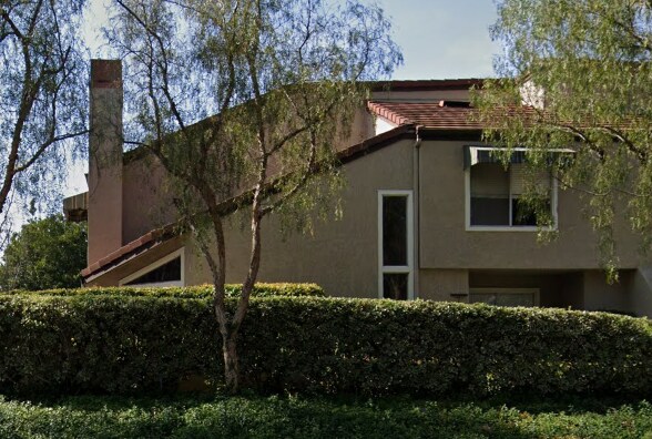 East facing - 7 Stanford Ct