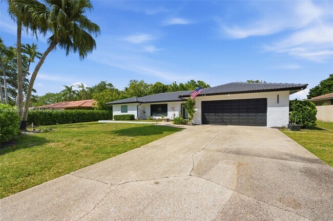 Foto del edificio - 9935 Ramblewood Dr