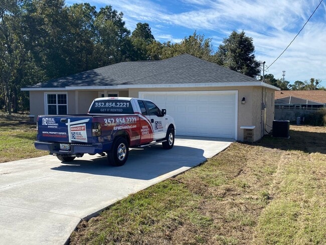 Foto del edificio - Custom Home - Desirable SE Ocala Neighborhood 3/2/2 **Won't Last**