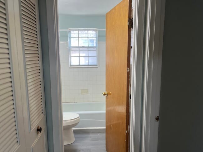 Bathroom - 1515 Steadmantown Ln