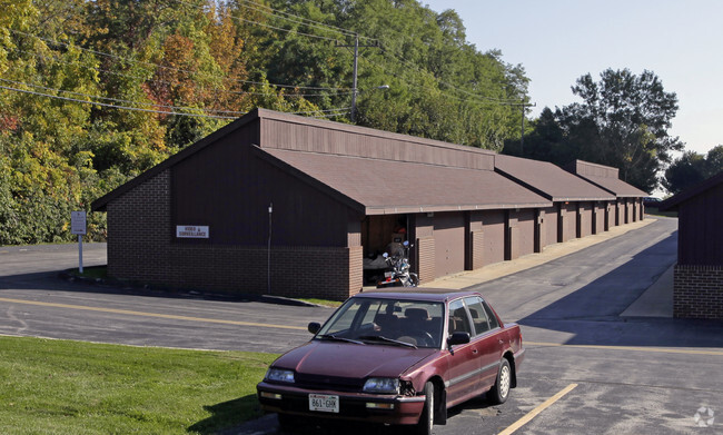 Parking - Lakeshore Tower Apartments