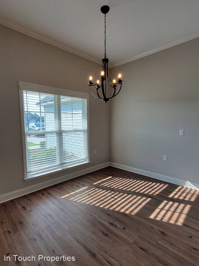 Building Photo - 4 br, 2 bath House - 3280 Kelsee Cir