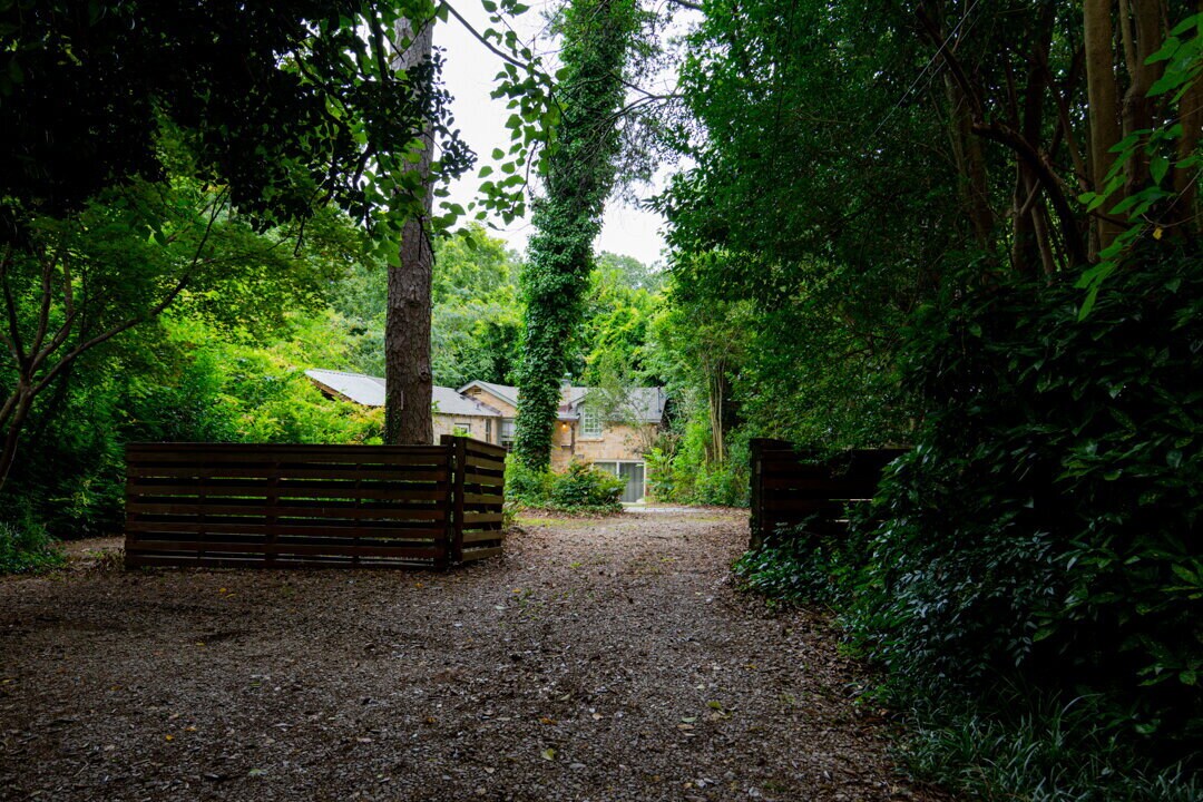 Primary Photo - Inviting Stone Home for Rent – Walking Dis...