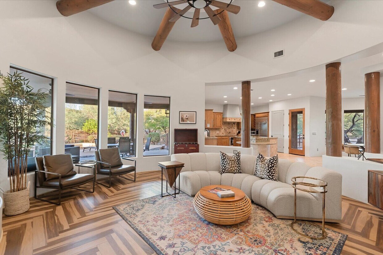 Foto principal - 6708 E Calle de Las Estrellas Rd