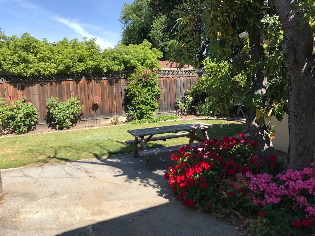 Foto principal - 451 Monterey Ave