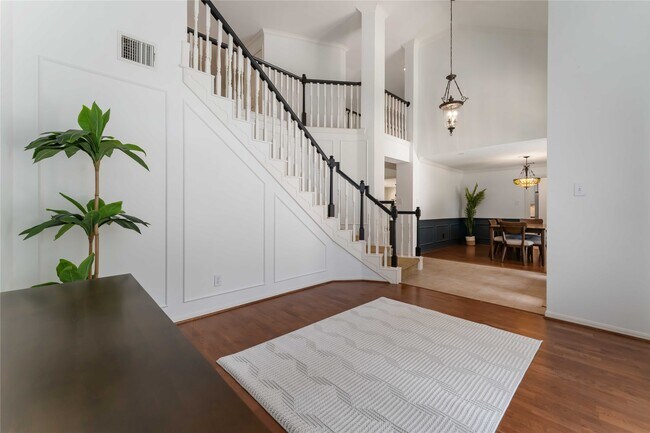 Building Photo - 5614 Whisper Ridge Dr