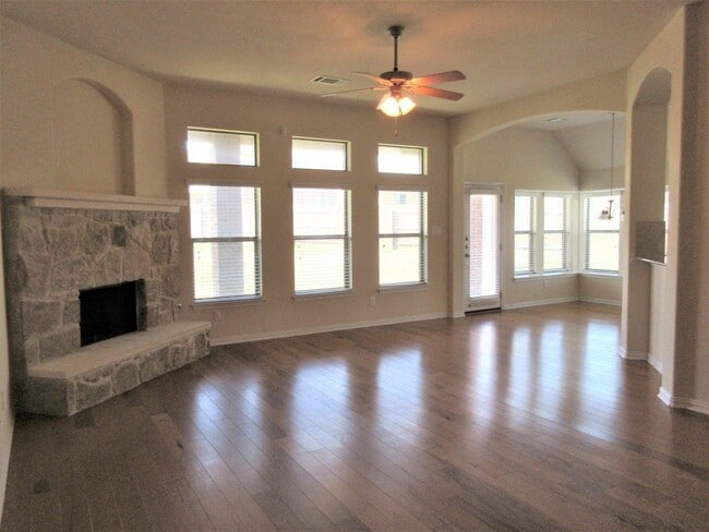 Building Photo - Four Bedroom Home in Round Rock - Paloma Lake