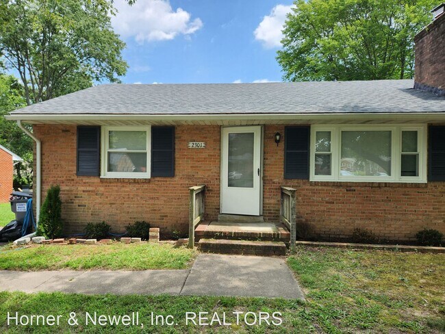 Foto del edificio - 2 br, 1 bath House - 2301 Druid Drive