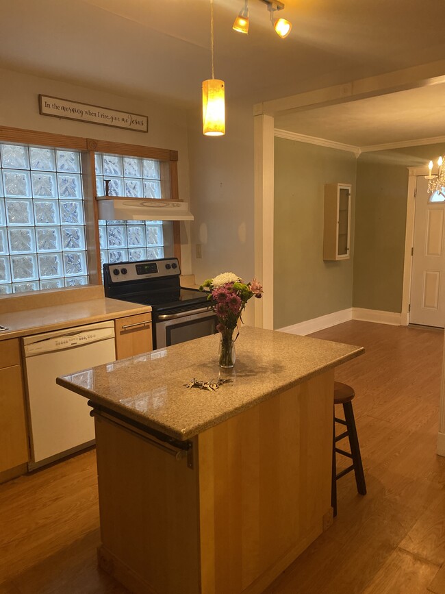 Foto del edificio - 1402 Walnut Ave