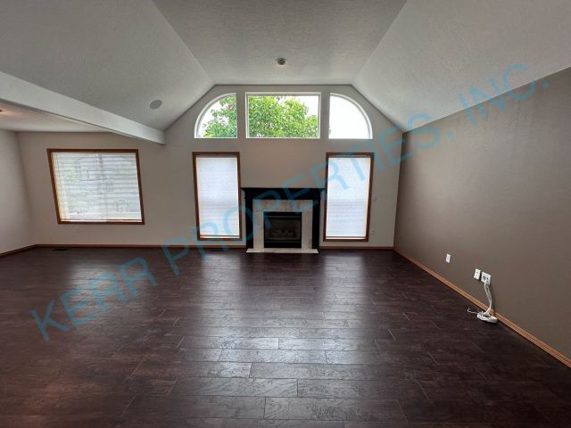 Building Photo - 14989 SE Sedona Dr