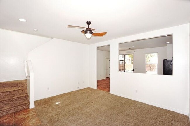 Foto del edificio - Tucson Oasis: 3-Bed, 2-Bath Home with Spacious Private Yard & Patio
