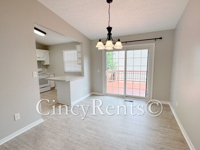 Foto del edificio - 8231 Timberjack Way