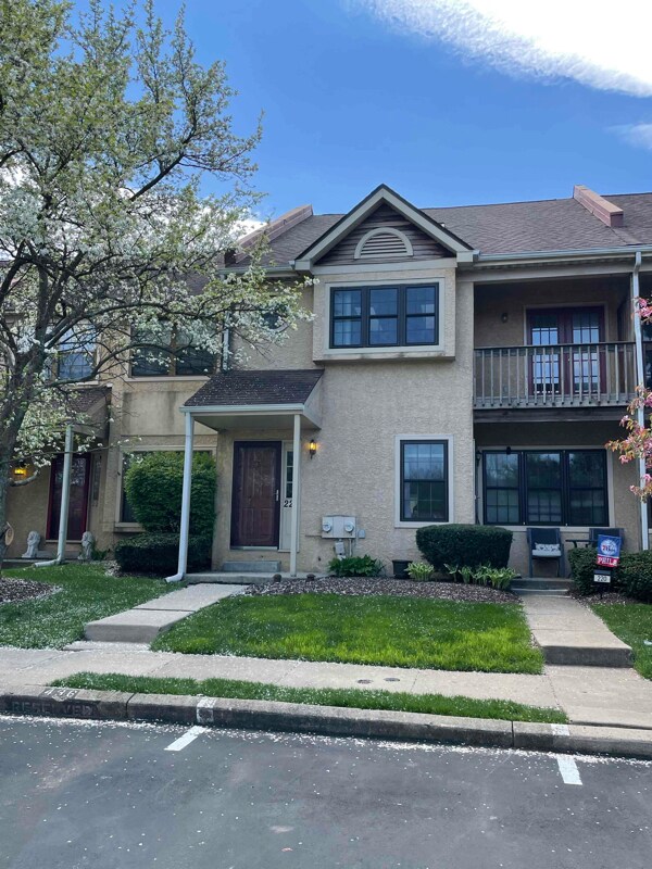 Foto principal - 221 Smallwood Ct