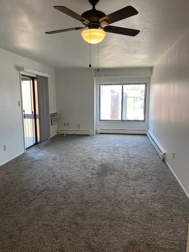 Building Photo - Charming Condo located in the heart of Col...