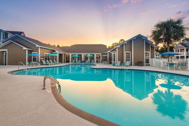 Pool Area - Olympus Fenwick