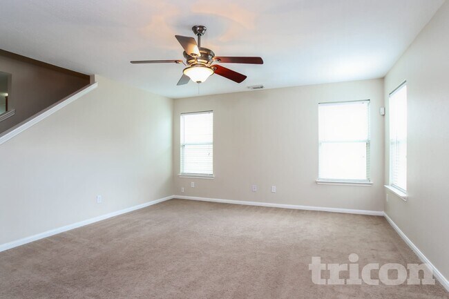 Building Photo - 3643 Fuller Bluff Dr