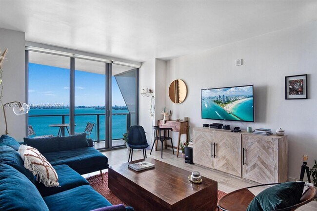Foto del edificio - 460 NE 28th St
