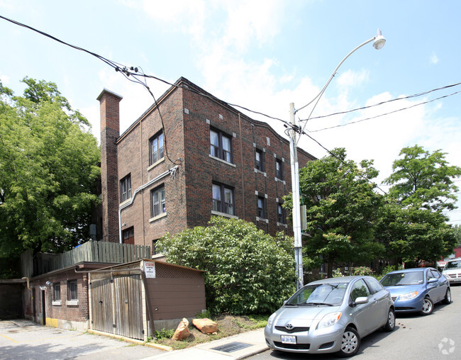 Photo du bâtiment - North Beach Apartments