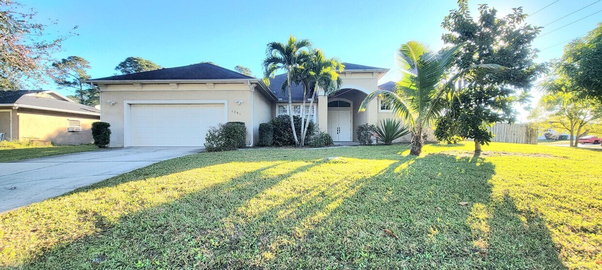 1791 SW Cloverleaf St, Port Saint Lucie, FL 34953 House Rental in
